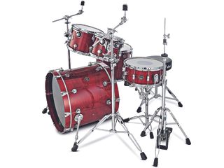 DW Performance Series drum kit