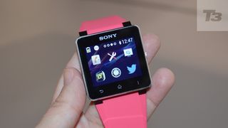 Samsung Galaxy Gear vs Sony SmartWatch 2 Build