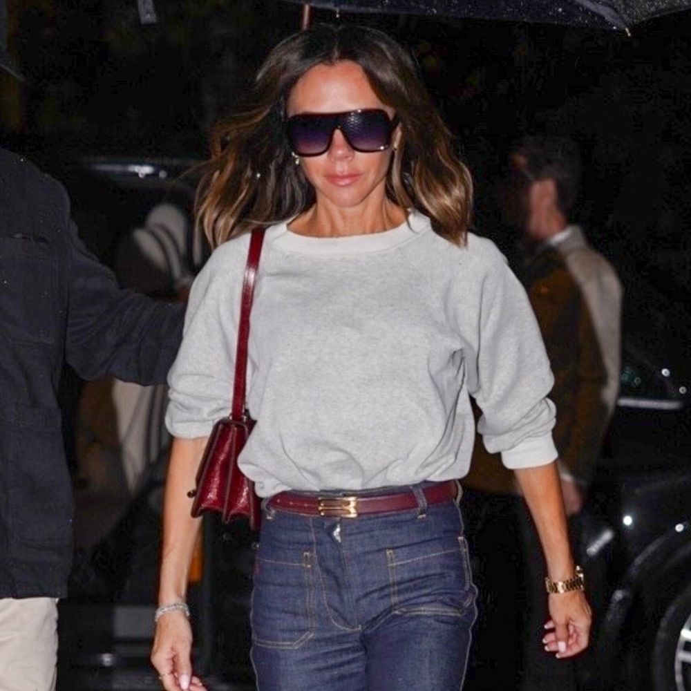 Victoria Beckham Just Wore the Outfit&Elevating Accessory Luxury Shoppers Can’t Get Enough of