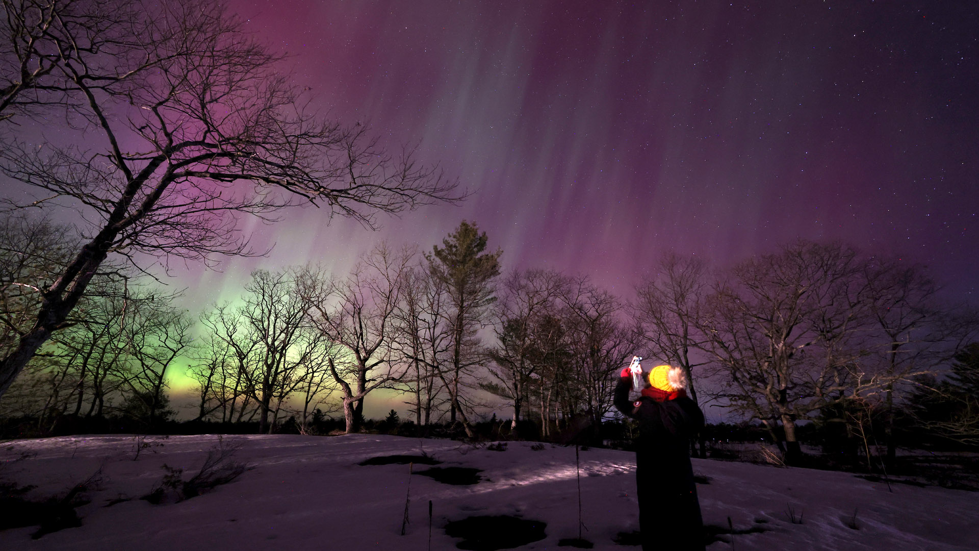 Skywatchers enjoy a night of surprise auroras as strongest solar storm in years hits Earth (photos)