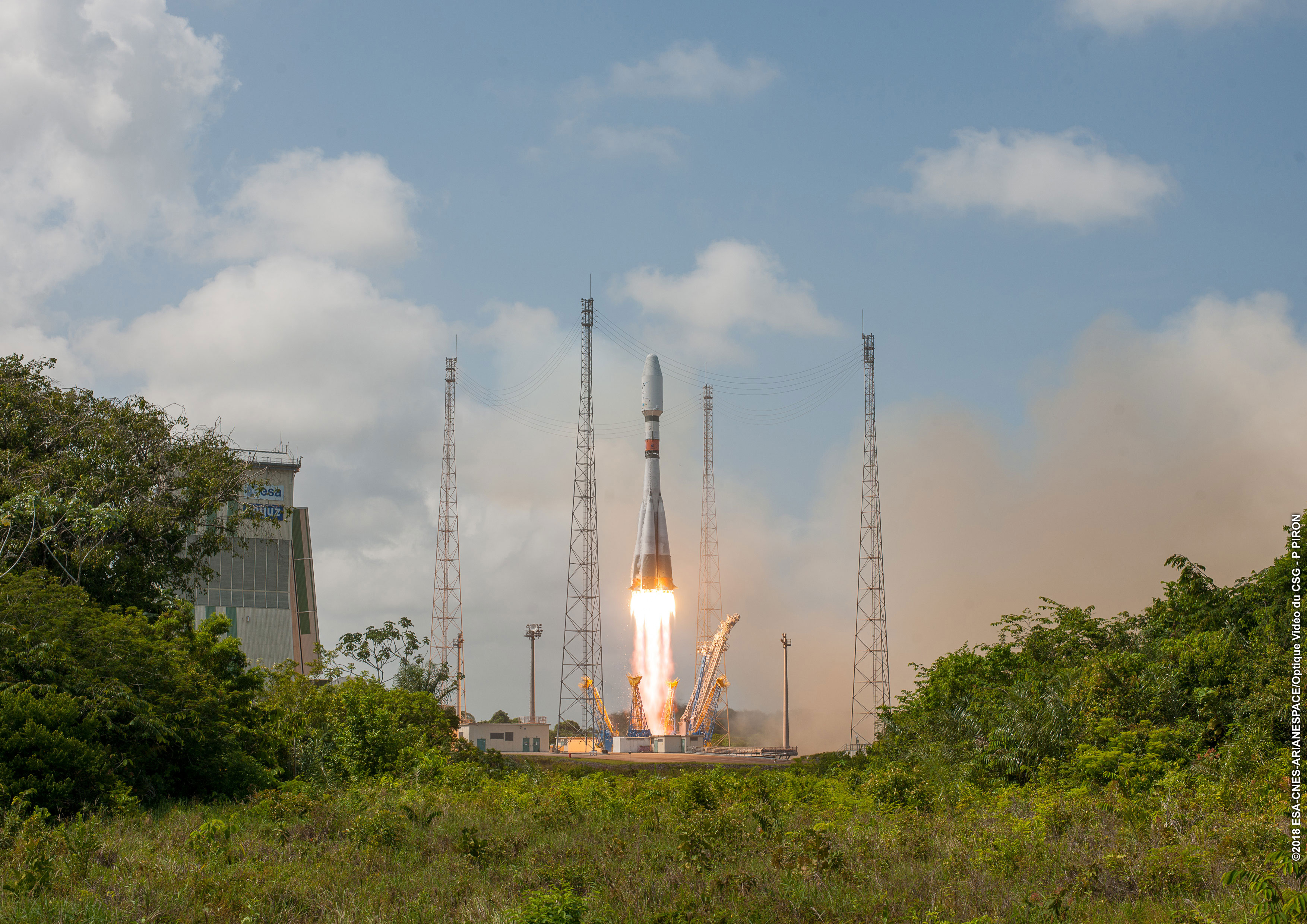 Soyuz Rocket Will Launch the 1st OneWeb Satellites Today: Watch It Live!