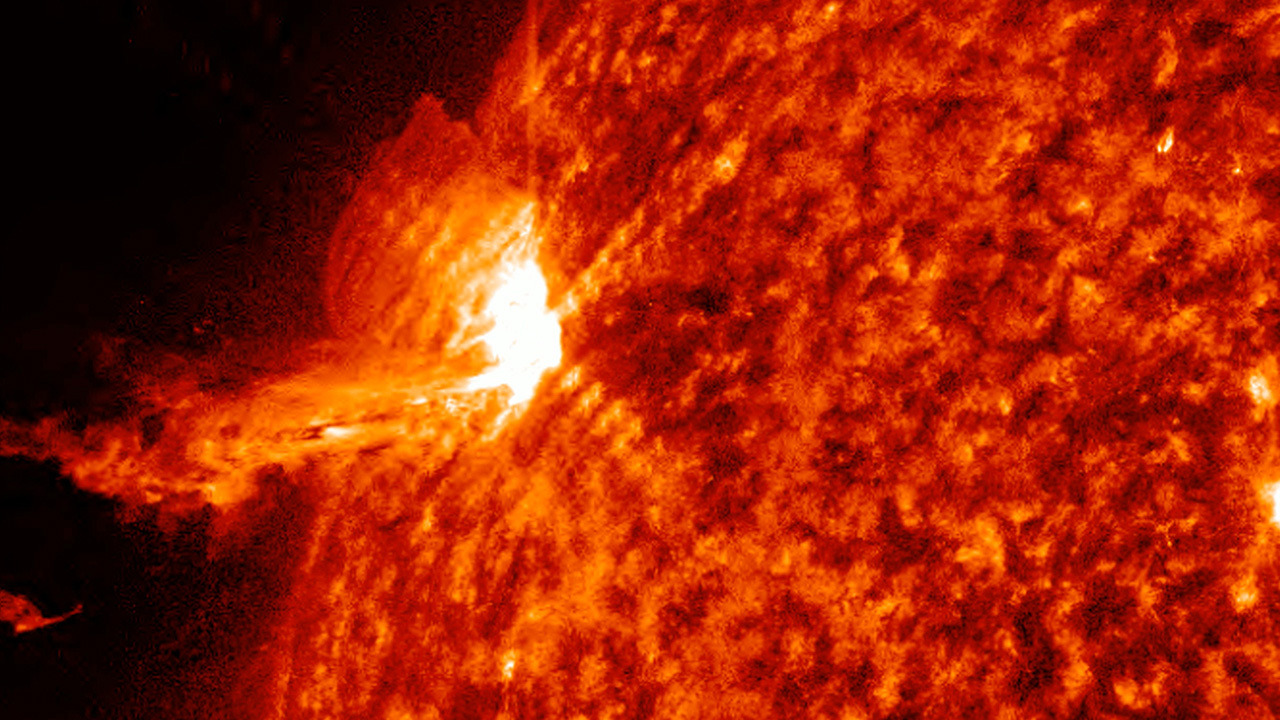 As sun's most active regions turn toward Earth, potential for violent solar activity builds