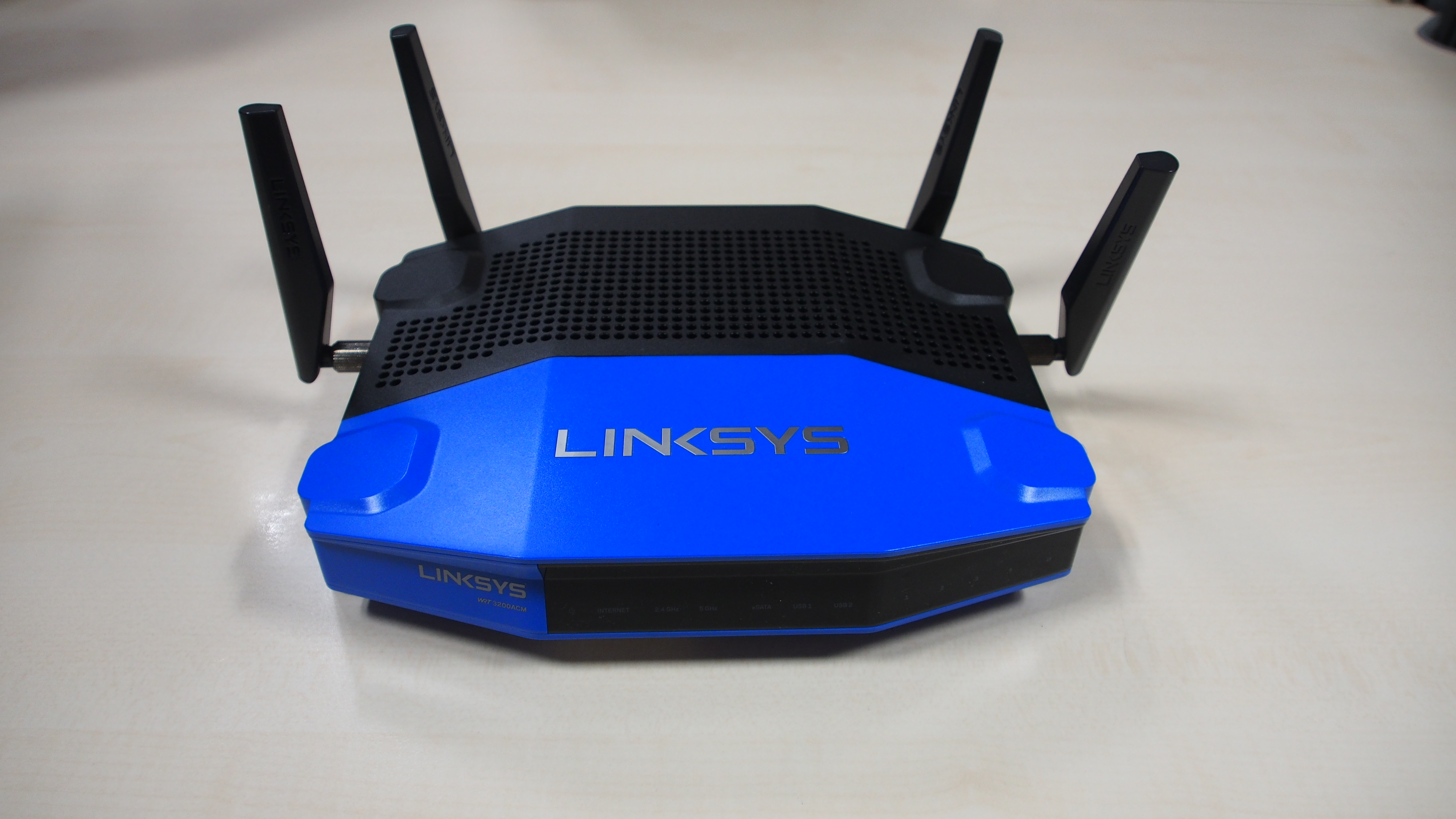 Linksys WRT 3200 ACM