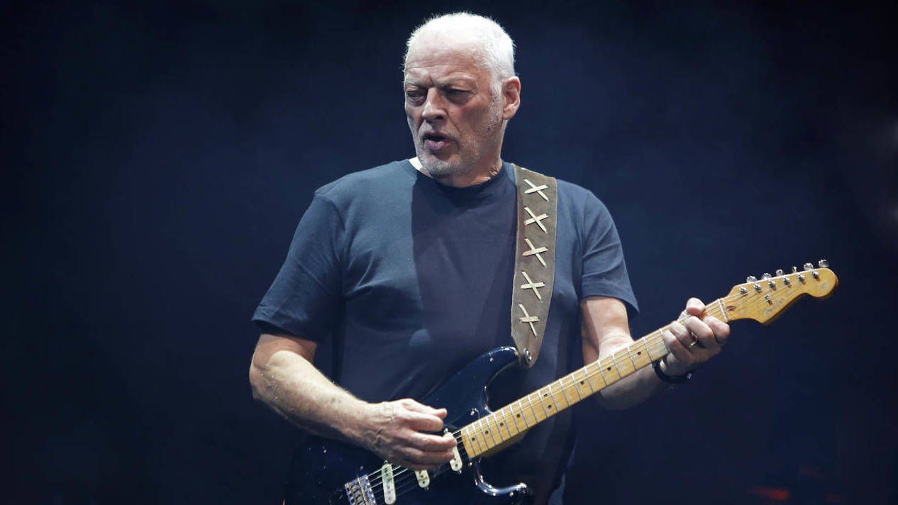 david gilmour performs rattle that lock on us tv