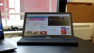 2 Asus MB169C