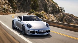 Porsche 911 Carrera GTS
