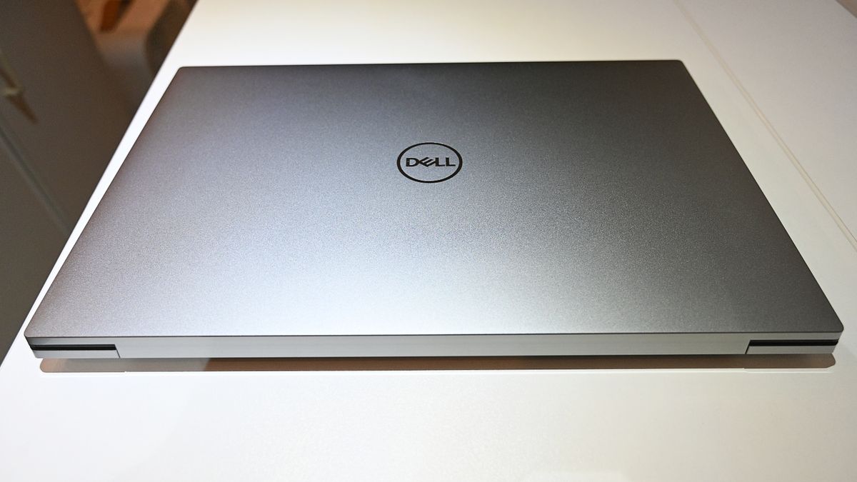 Dell Precision 5760 Review Laptop Mag