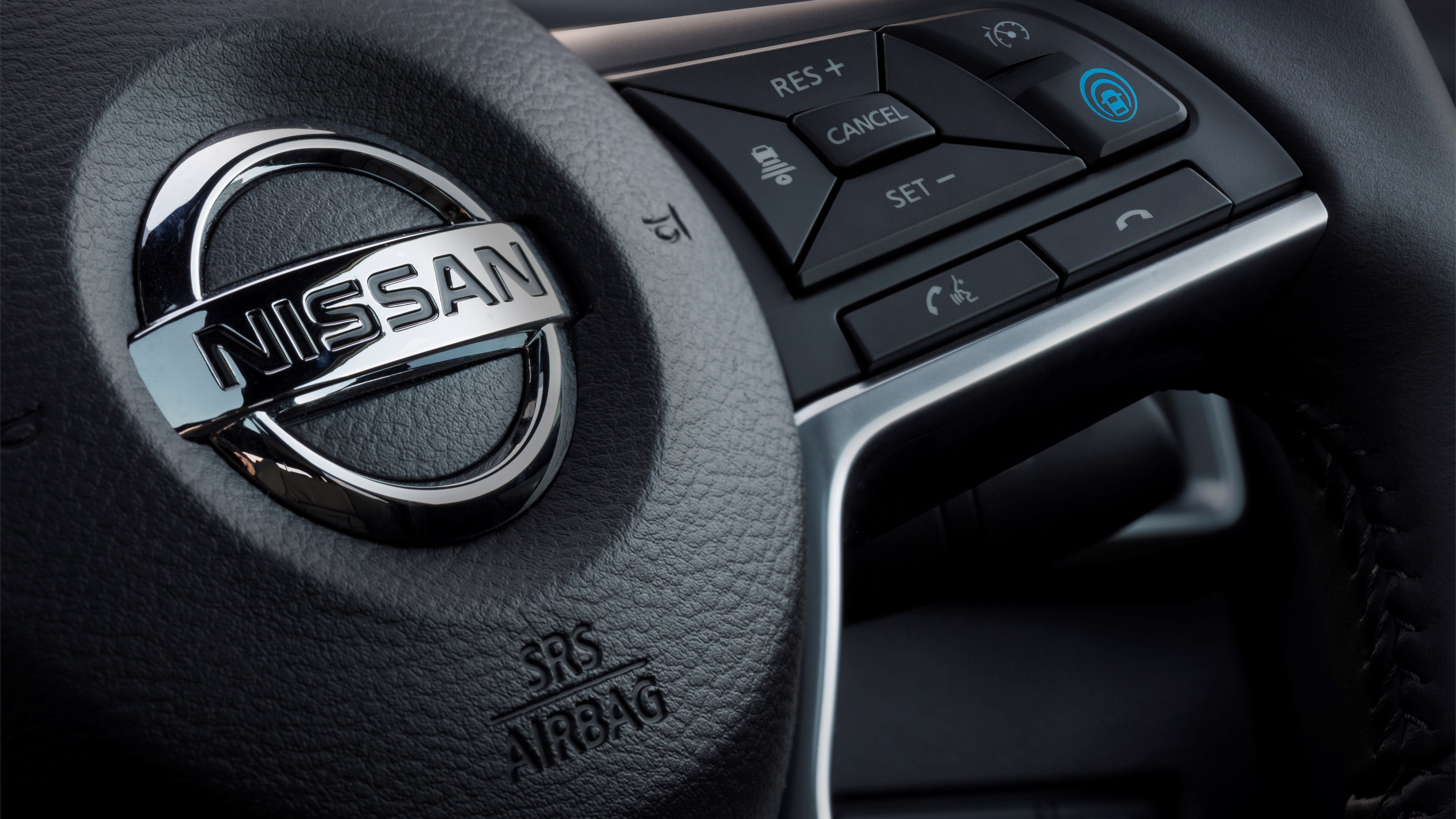 The 2018 Nissan Qashquai features ProPilot Assist lane-holding technology