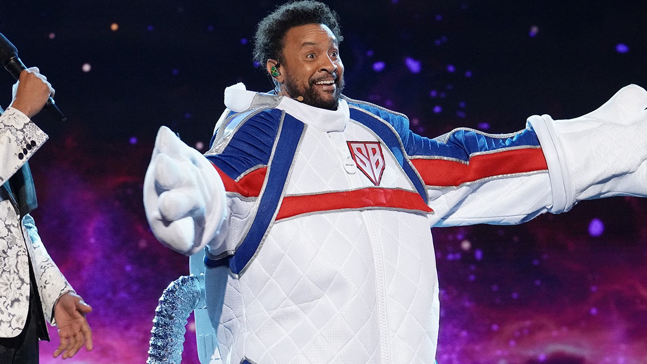 Why Playing A Space Bunny On The Masked Singer Wasnt That Weird Or Different For Shaggy