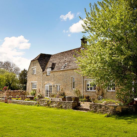 Step Inside This Th Century Country House In Oxfordshire Ideal Home