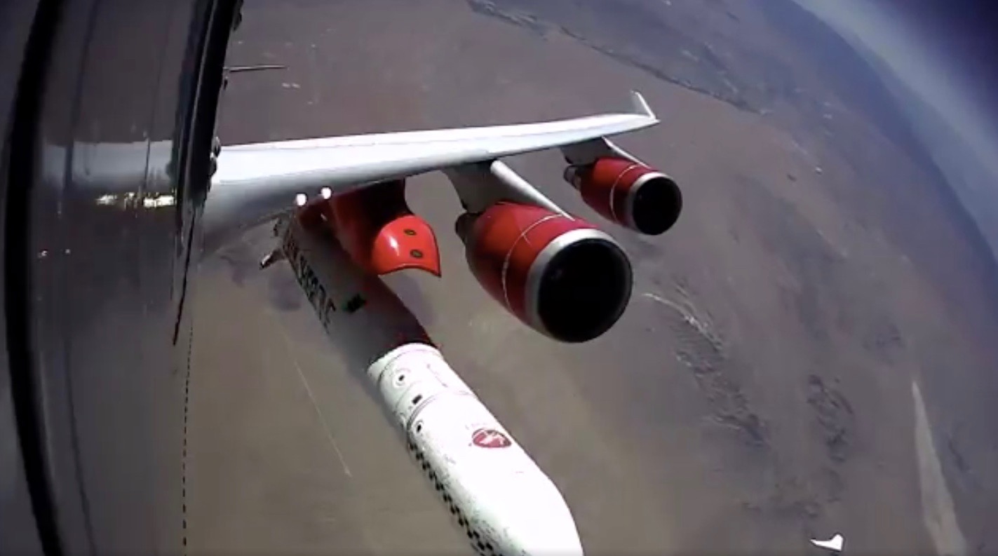 Virgin Orbit's Rocket-Launching 747 Jumbo Jet Nails 1st Drop Test (Video)