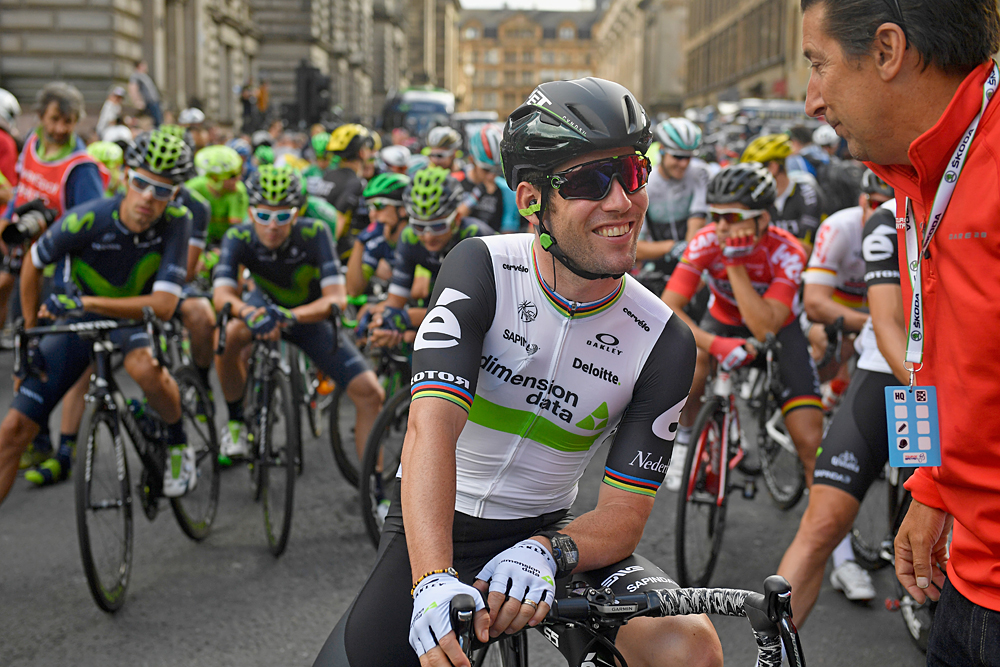 Cavendish Survives Crash Scare On Tour Of Britain Stage Cyclingnews