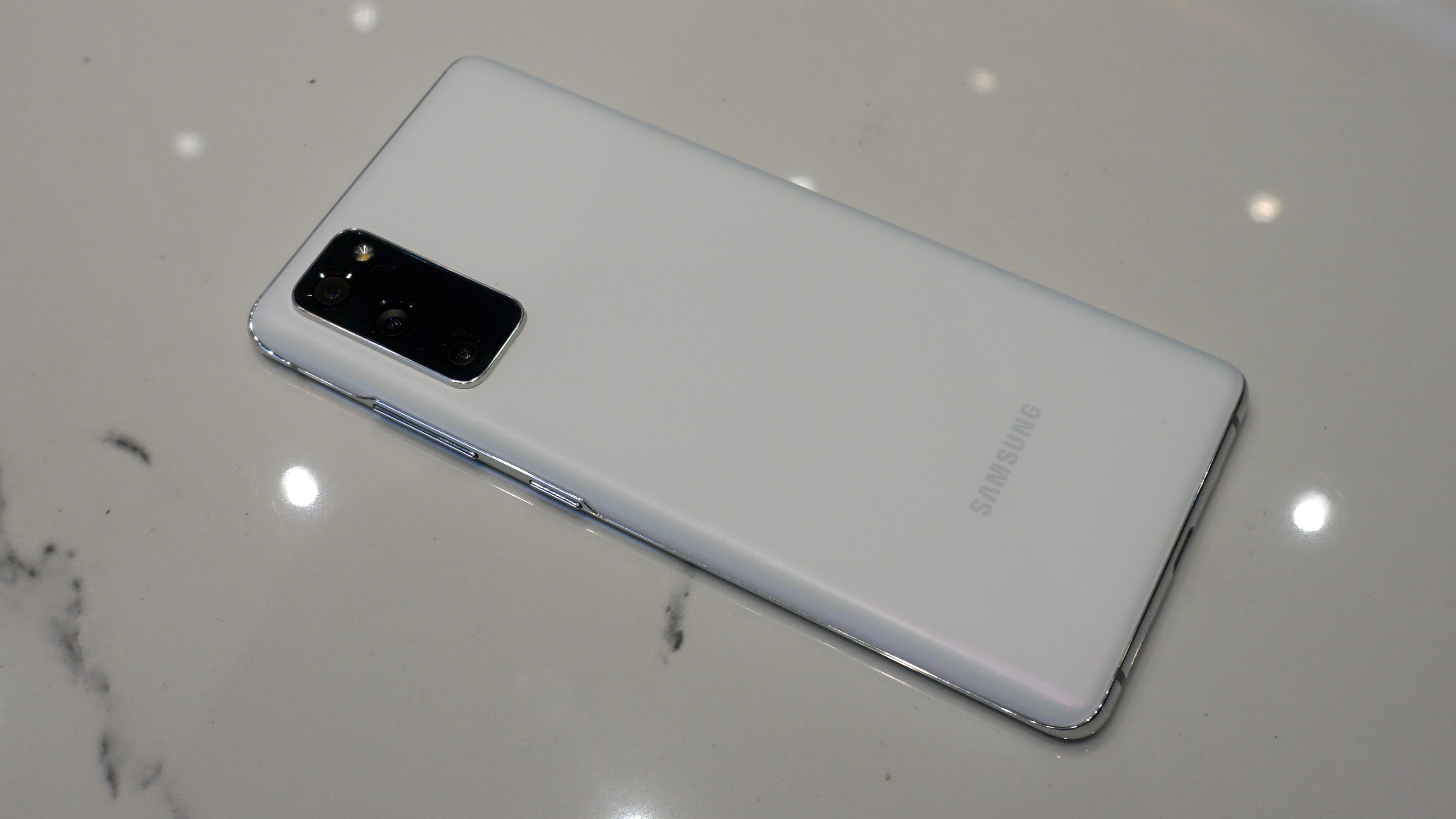 Samsung Galaxy s20 Fe White