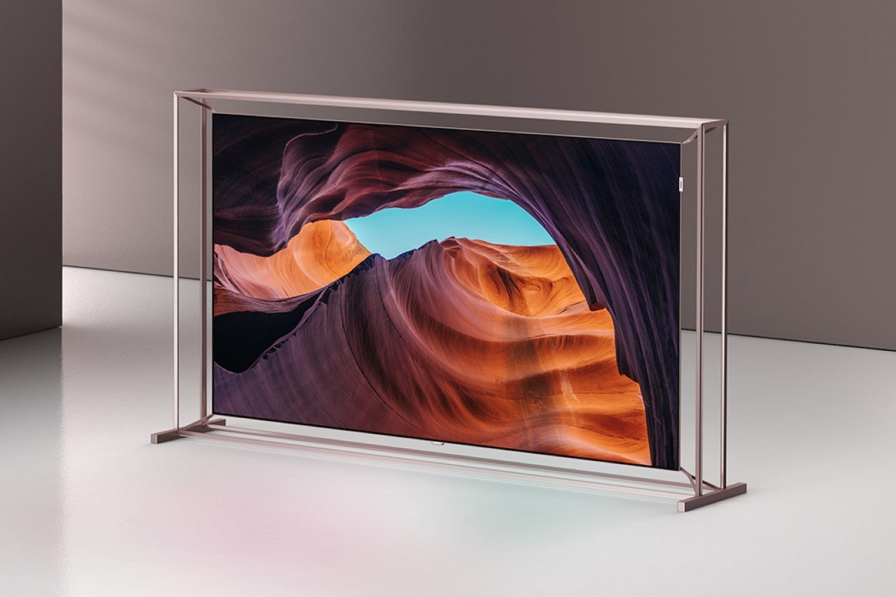 Этот потрясающий OLED-телевизор LG заменяет лицевую панель на невероятную парящую рамку.