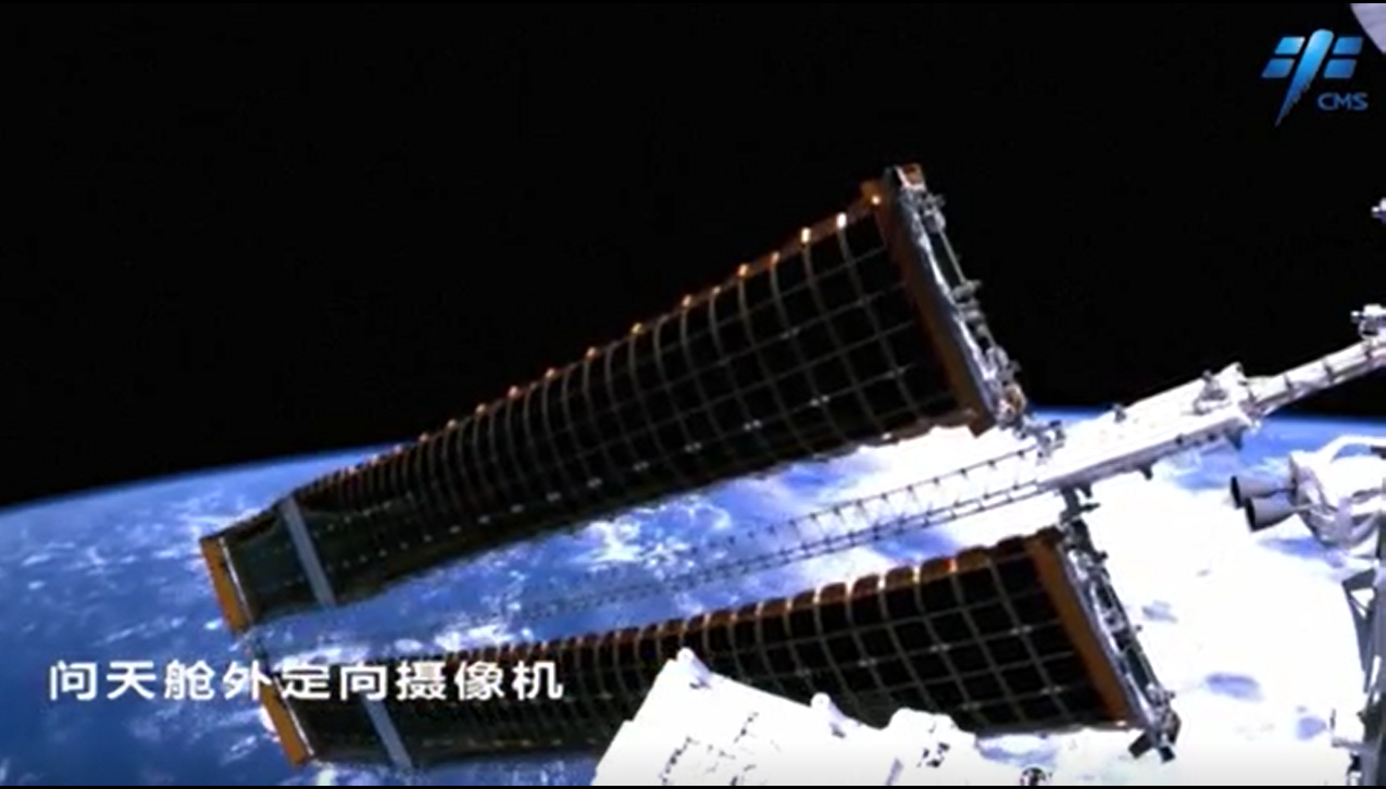  See the huge solar wings of China's space station in motion above Earth (video)
 