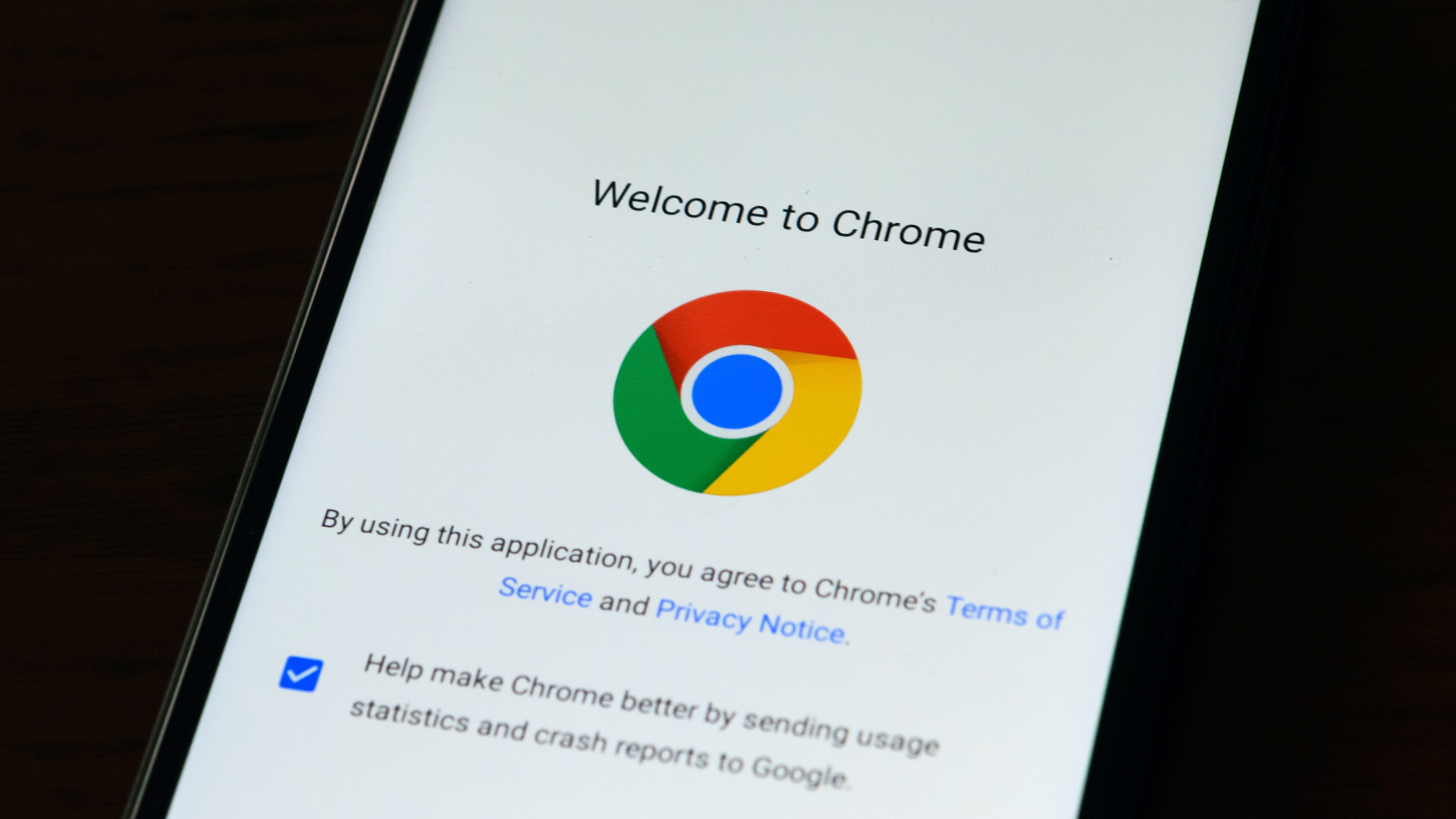 Некоторые школы ограничивают использование Google Chrome из соображений безопасности.