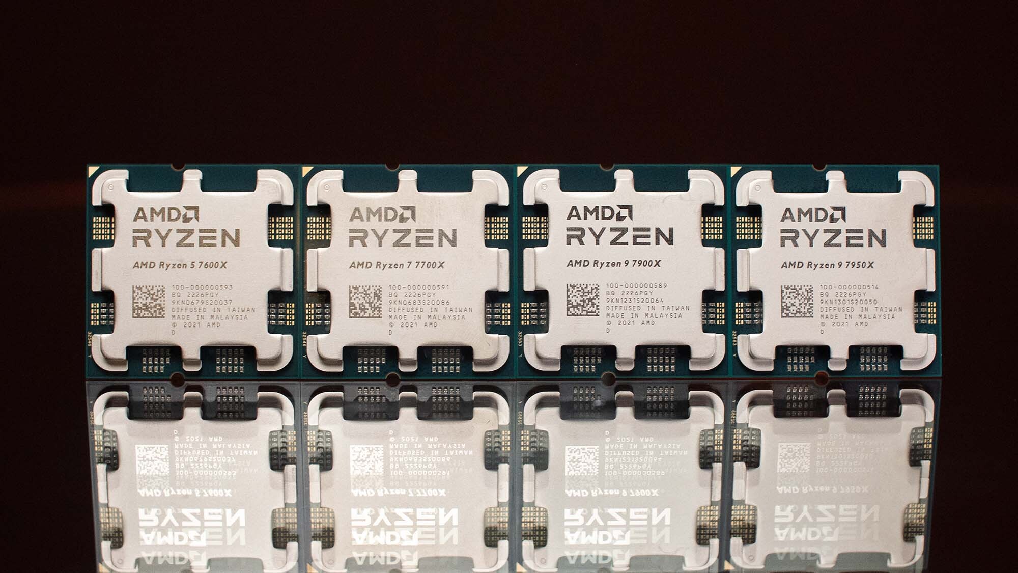 CPU AMD Ryzen 7950X уже бьет рекорды, причем без экзотического охлаждения