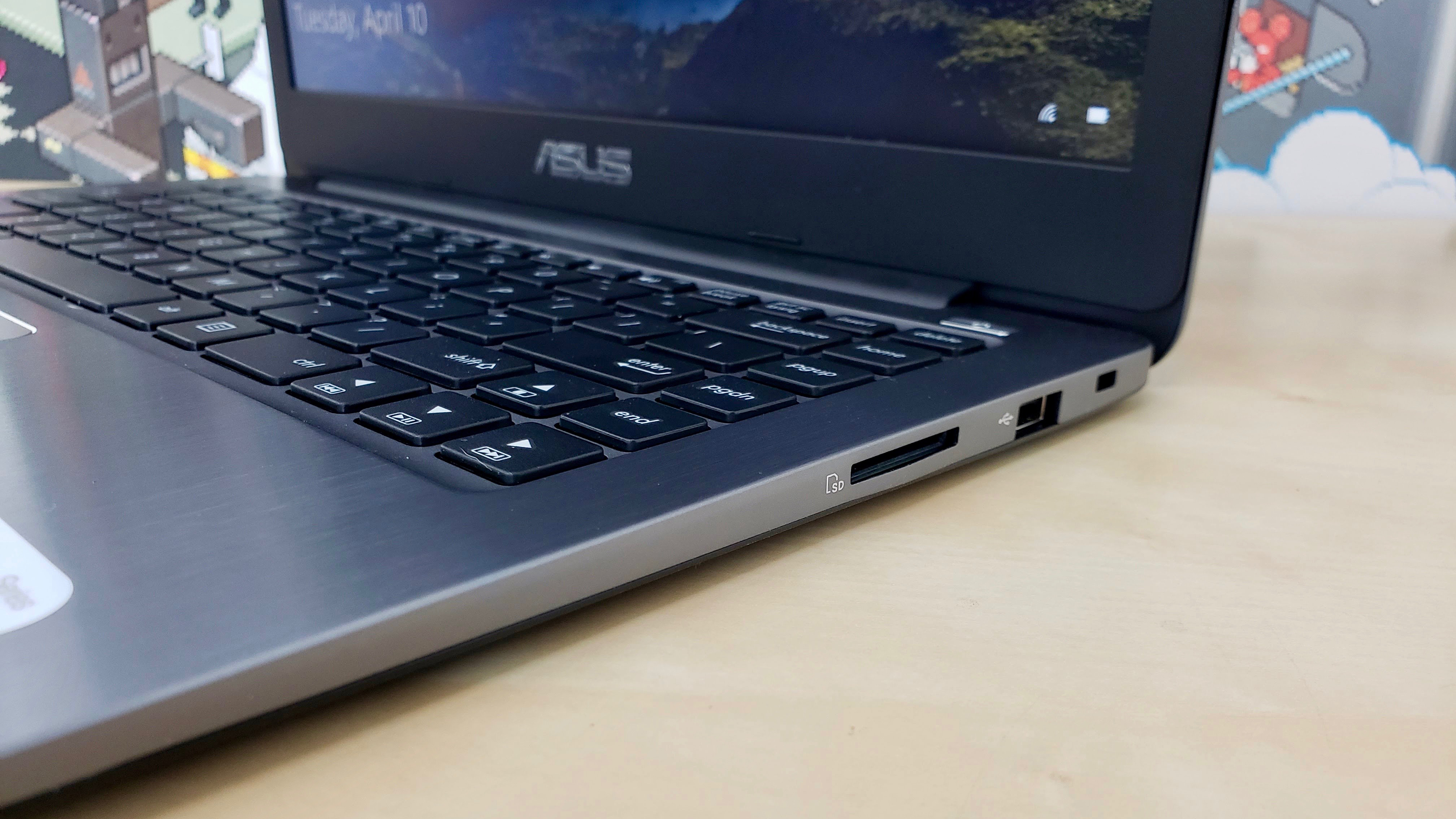 Asus VivoBook E403NA