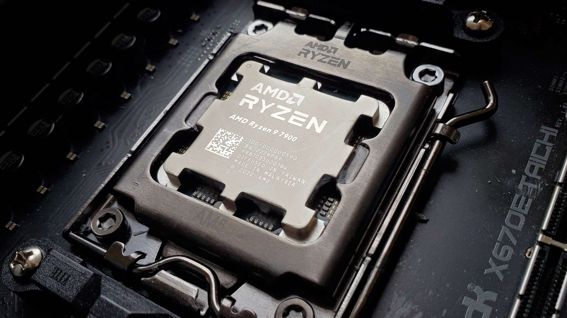  AMD Ryzen 9 7900 