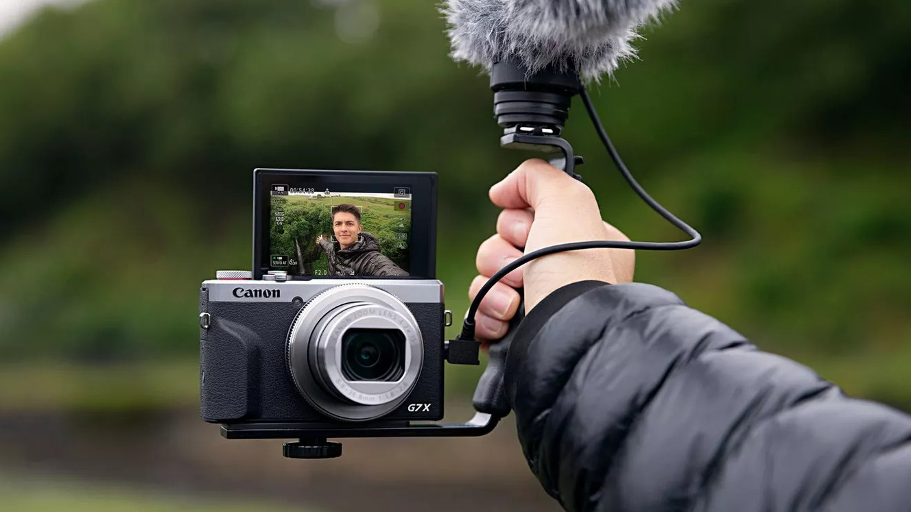 5 BEST VLOGGING CAMERAS FOR 2021