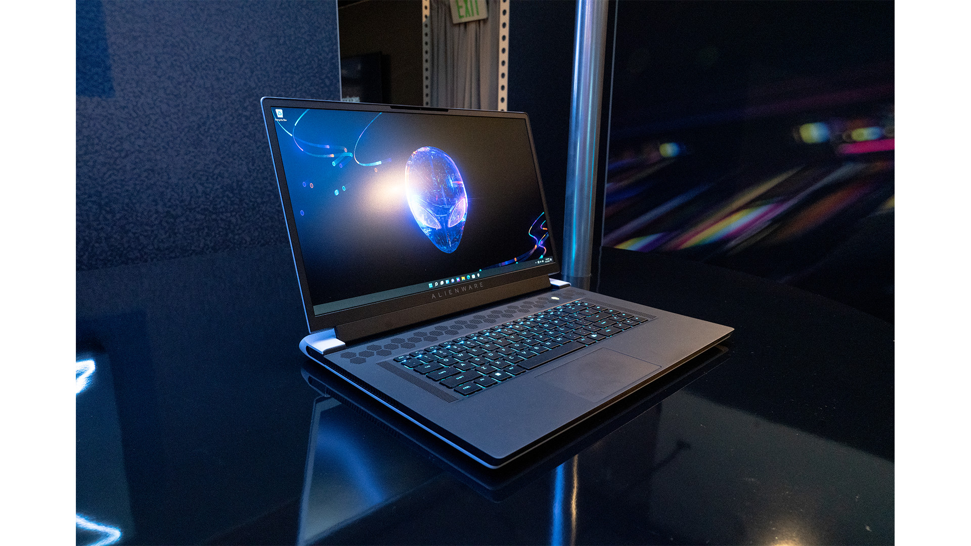 Alienware выпускает игровые ноутбуки с быстрыми дисплеями с частотой 480 Гц, и у нас есть вопросы