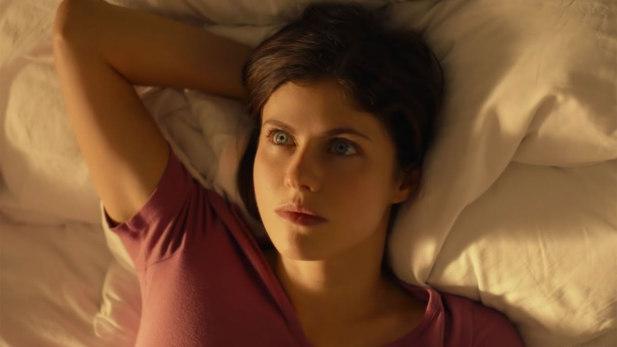 Alexandra Daddario Shows Off The View From Her Bathtub Pedfire