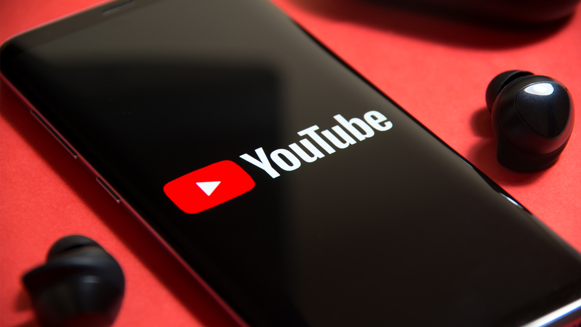 YouTube для ТВ получает новый звук при запуске и может добавлять комментарии