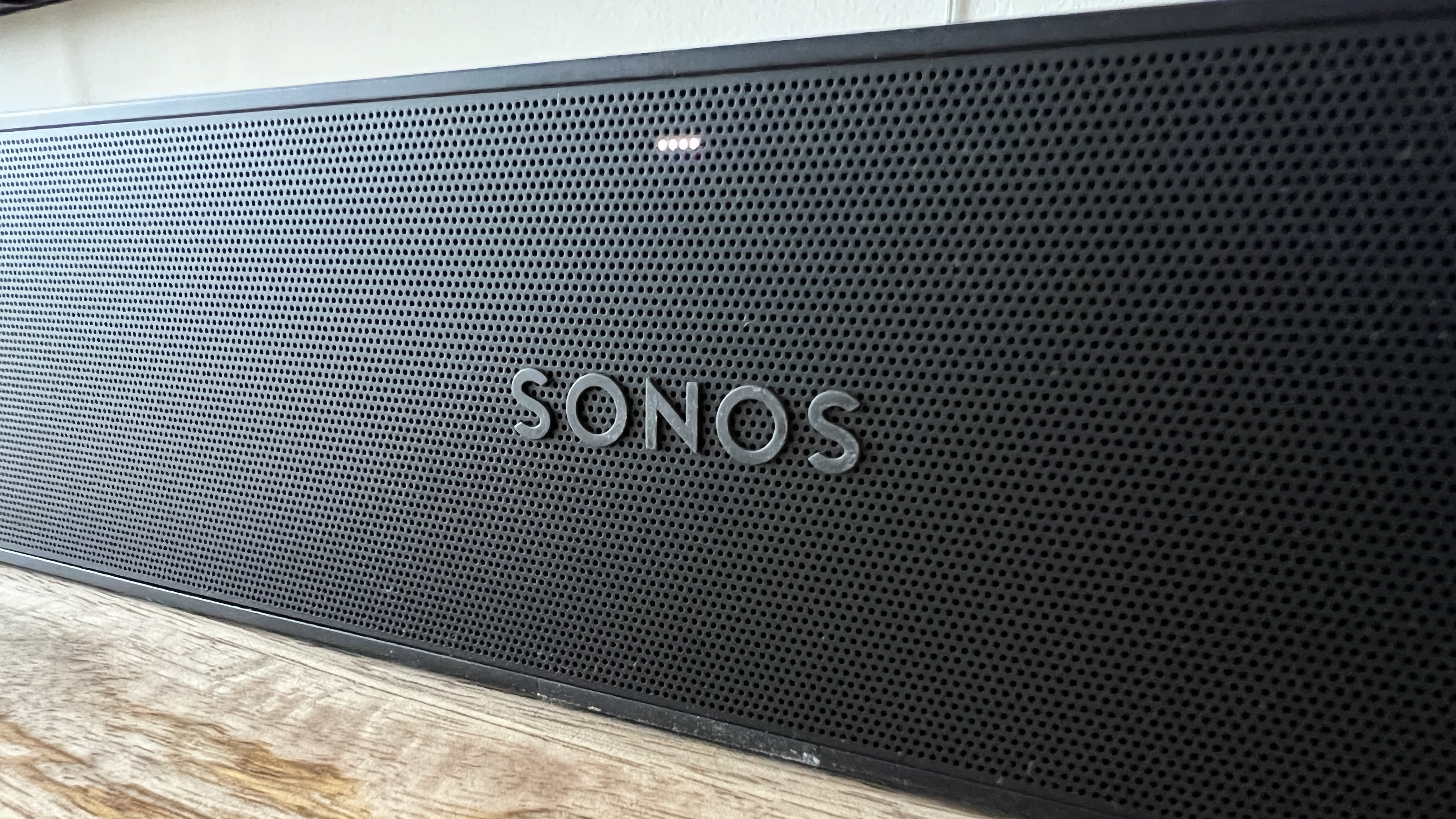 Ваша звуковая панель Sonos Ray только что получила обновление, в котором она отчаянно нуждалась