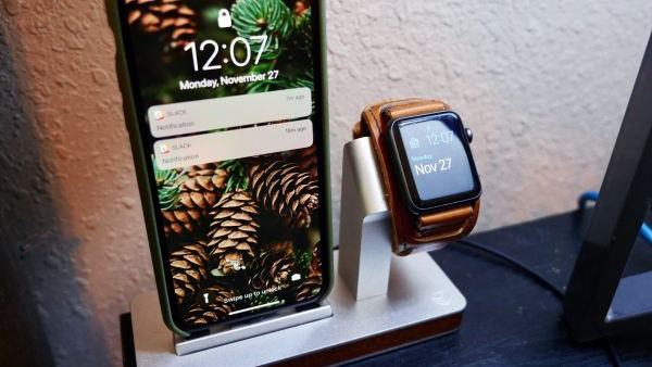 Best stands to charge both iPhone and Apple Watch 2022