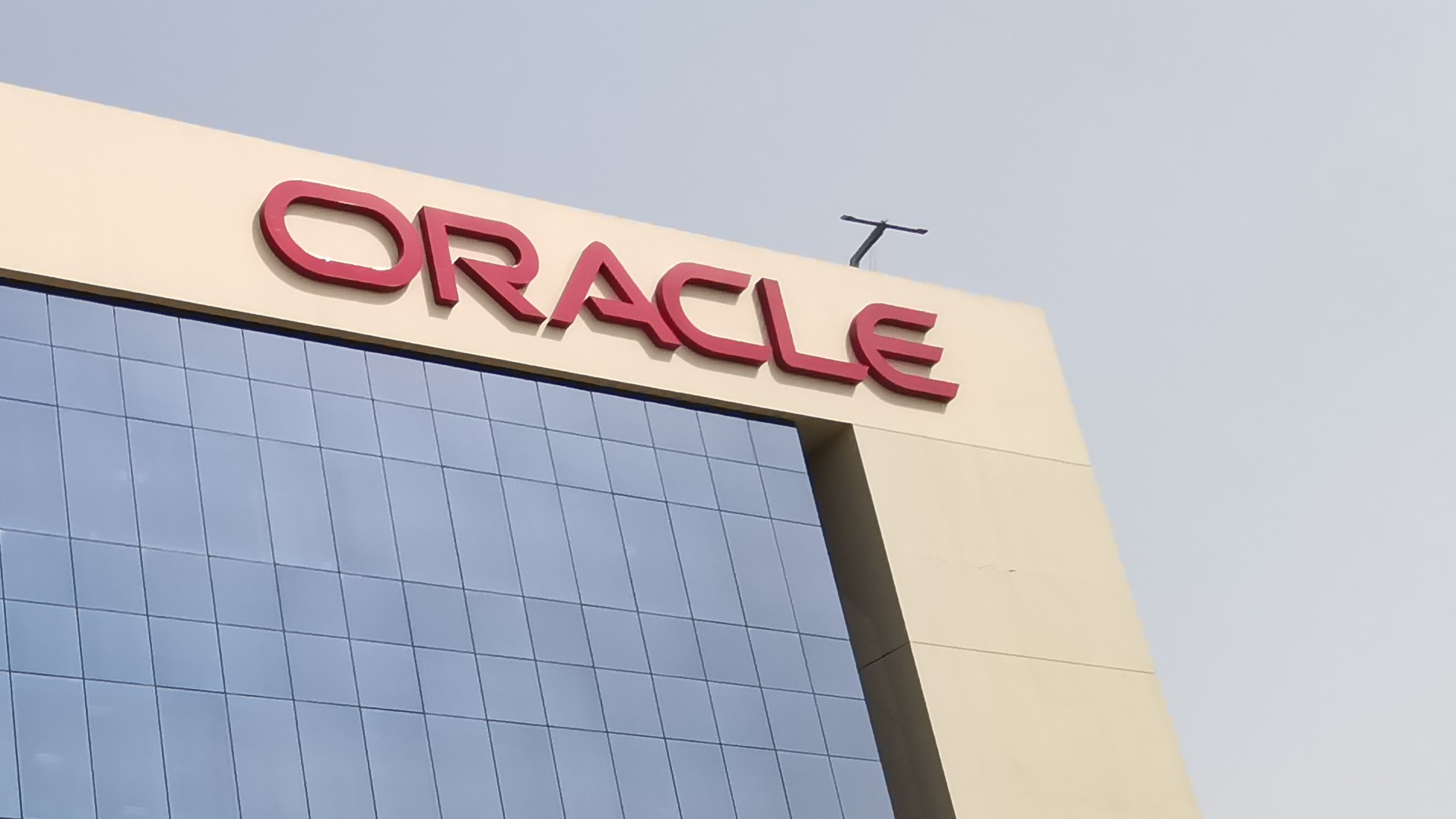 Oracle продвигает некоторые из своих самых популярных инструментов баз данных на AWS