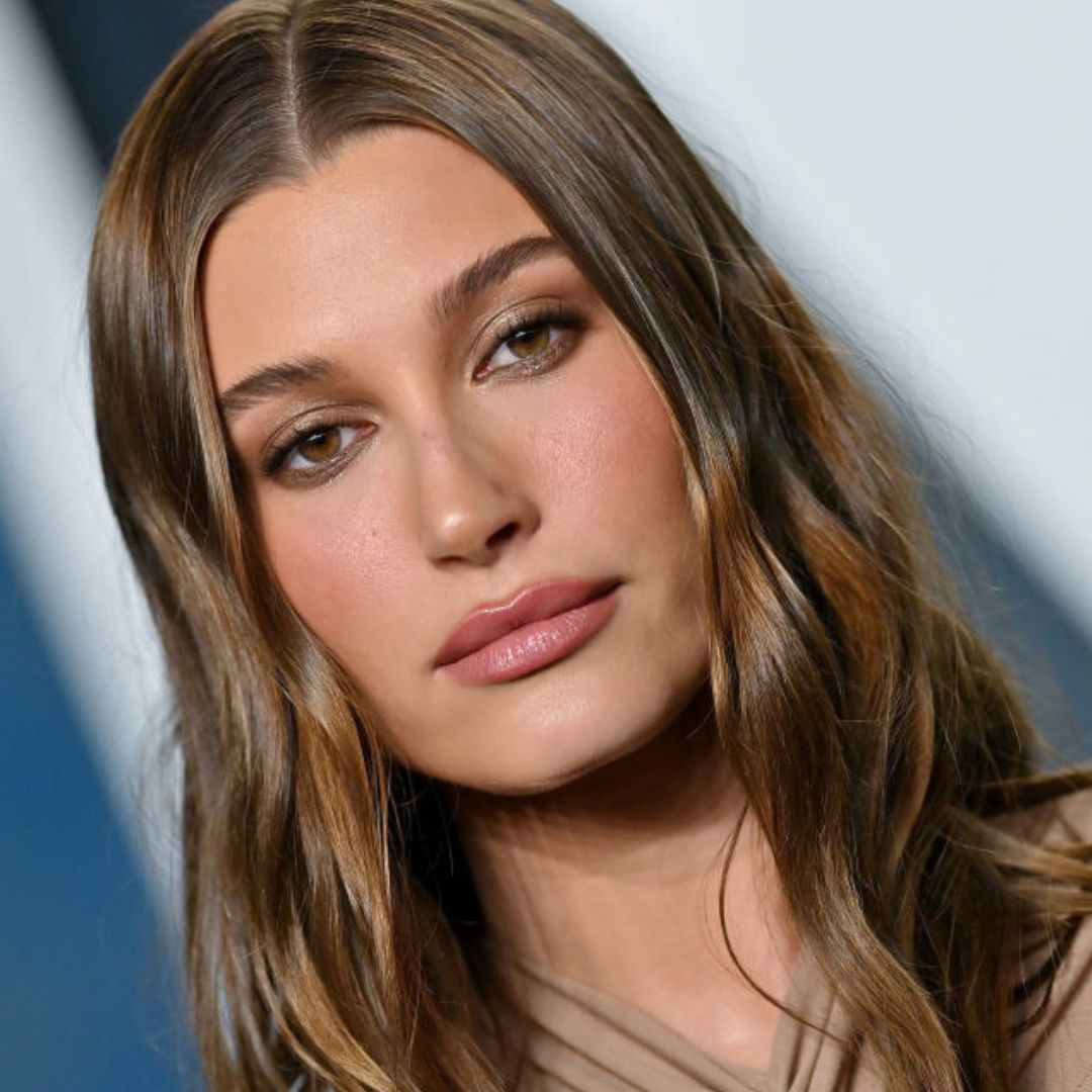 Hailey Bieber's make-up artist shared her contour hack on TikTok, and my make-up has never looked better