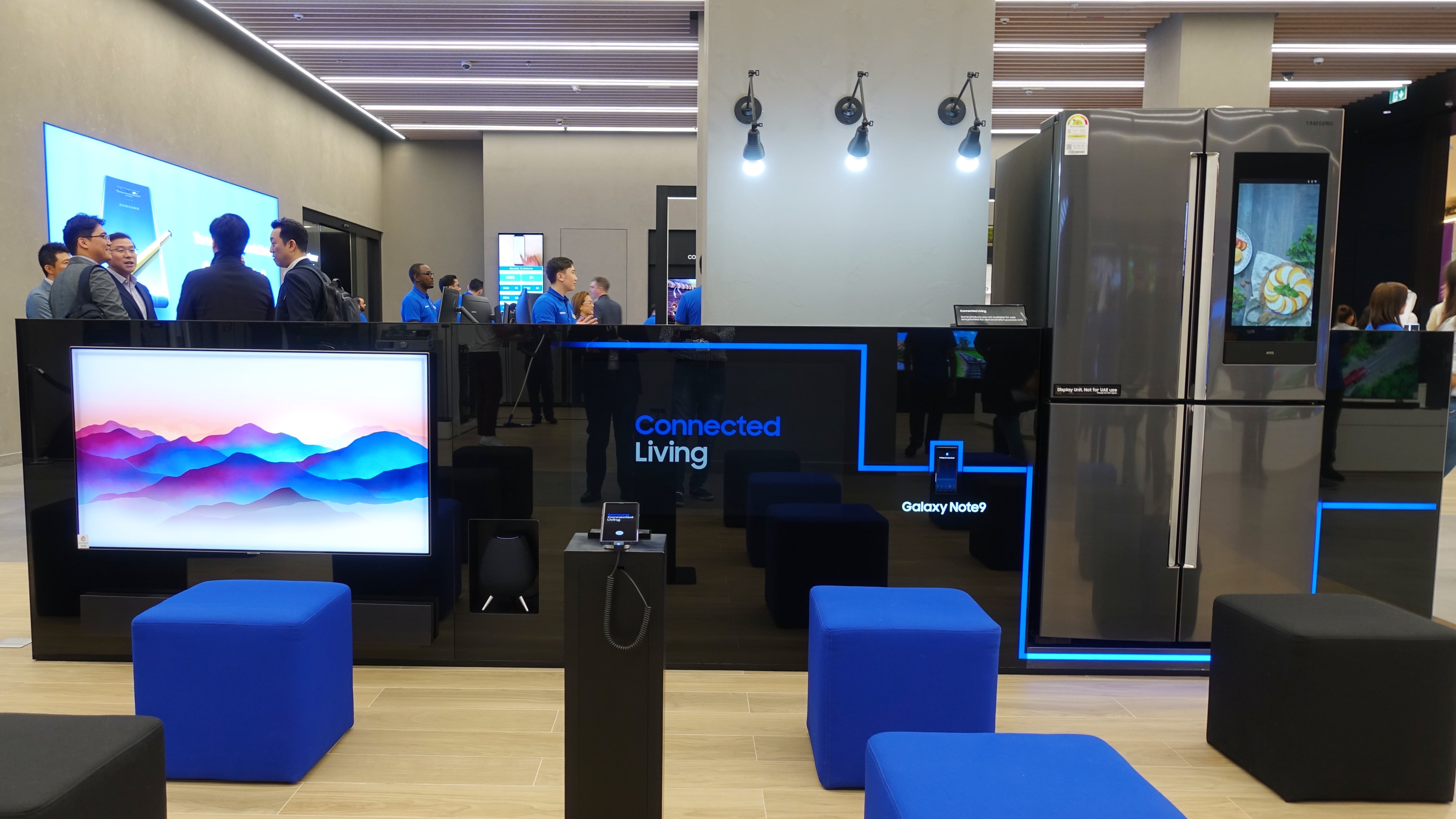 samsung galaxy experience store