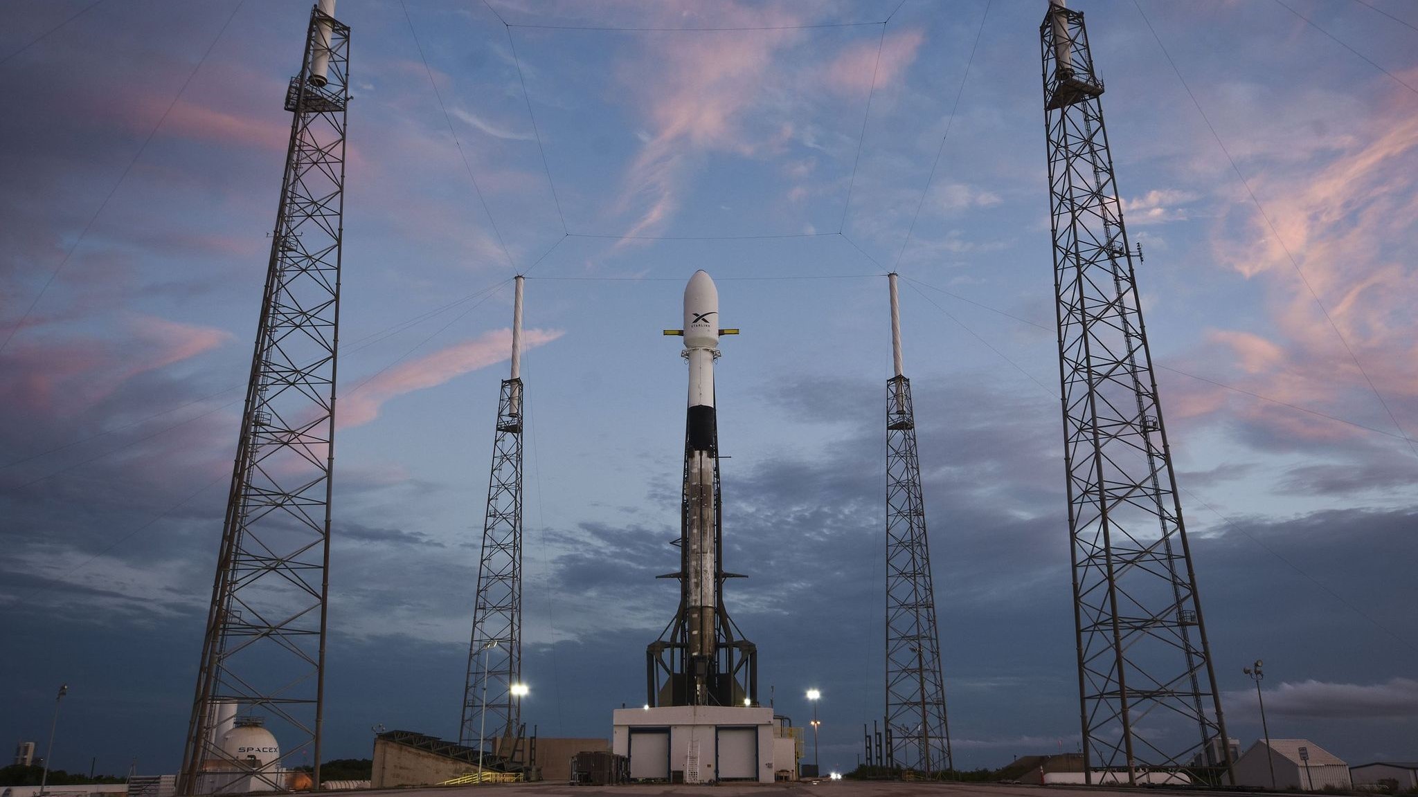 Watch SpaceX launch its 1st next-gen Starlink satellites early Wednesday (Dec. 28) thumbnail