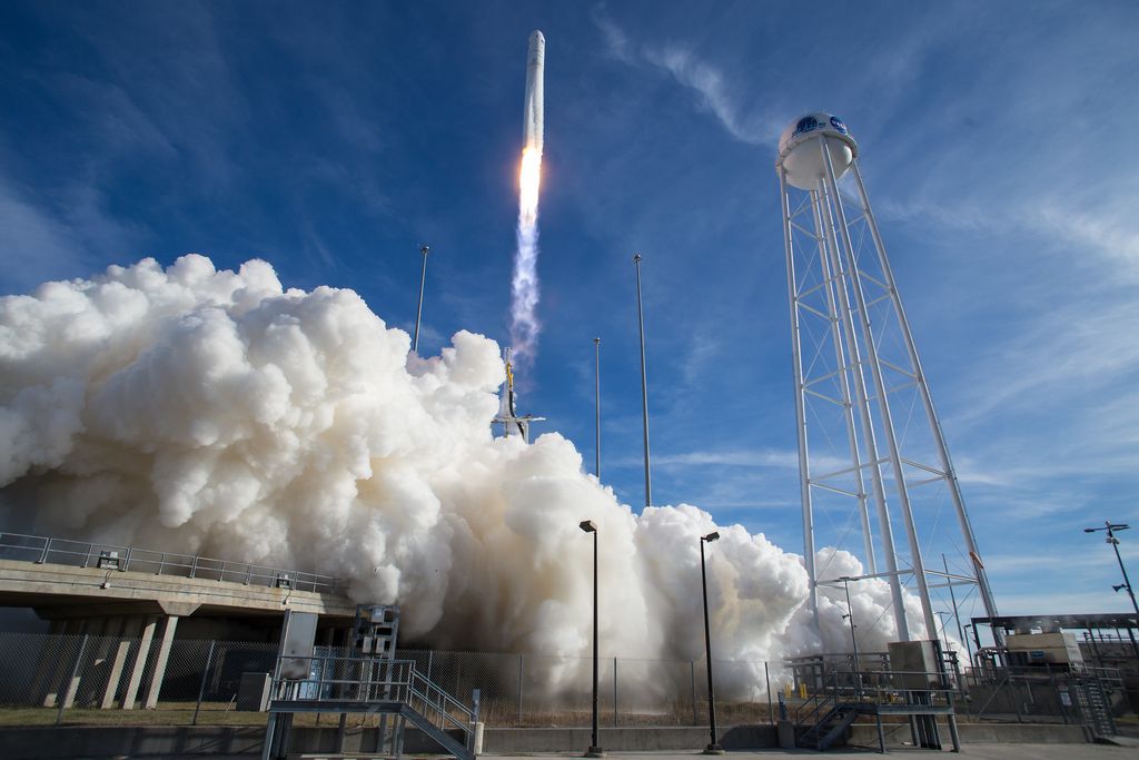 In Photos See The Antares Rocket S Cygnus NG 13 Cargo Ship Launch To