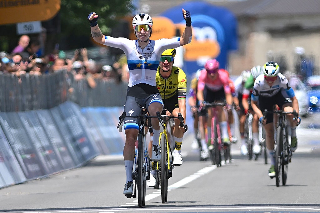 MONSELICE, ITALY - JULY 10: (L-R) Lorena Wiebes of Netherlands and Team SD Worx - Protime celebrates at finish line as stage winner ahead of Marianne Vos of Netherlands and Team Visma | Lease a Bike during the 36th Giro d'Italia Women 2025, Stage 5 a 120km stage from Mirano to Monselice / #UCIWWT / on July 10, 2025 in Monselice, Italy. (Photo by Luc Claessen/Getty Images)