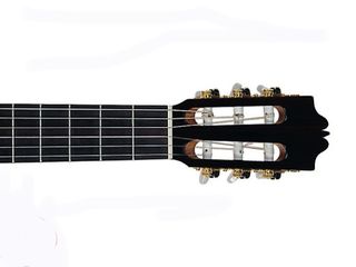 Admira Virtuoso E build and features