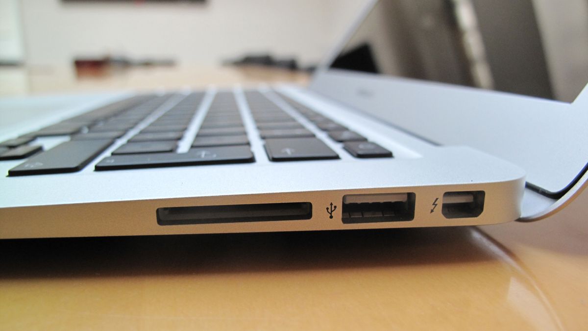 how to free up space on macbook air for update