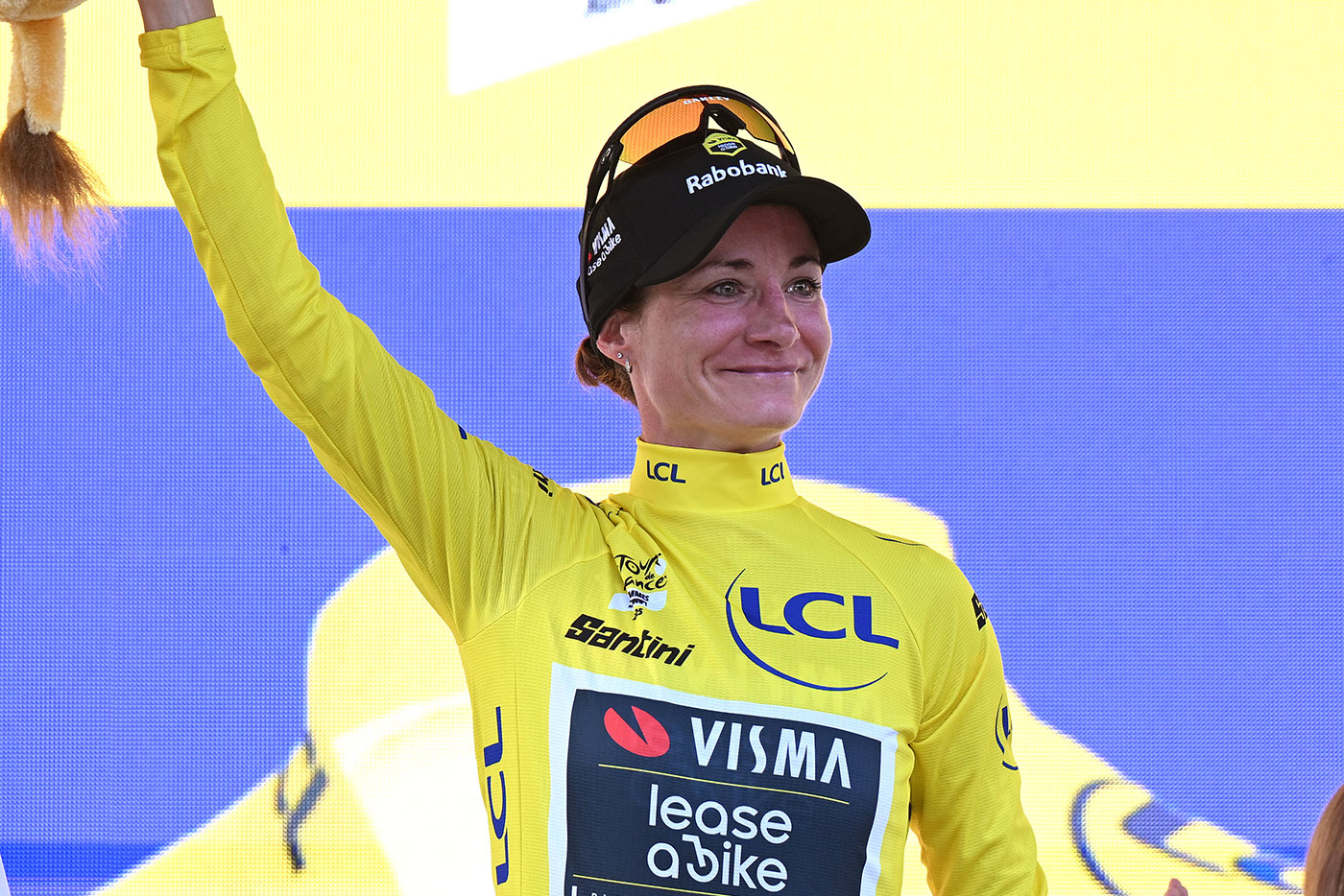 'I couldn't dream about this' – Marianne Vos sails into yellow on a perfect day for Visma at the Tour de France Femmes