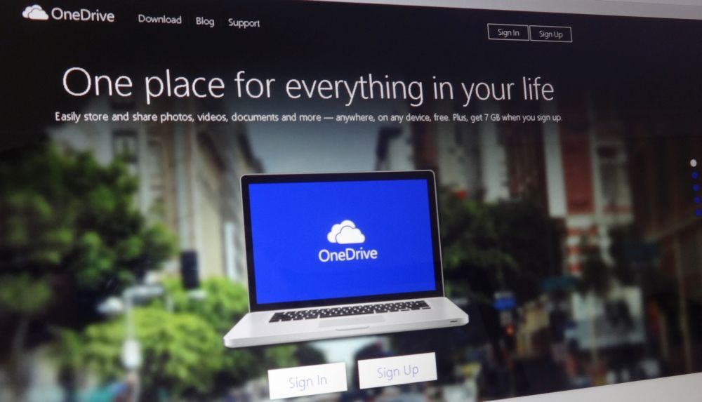 what is microsoft onedrive and do i need to keep it