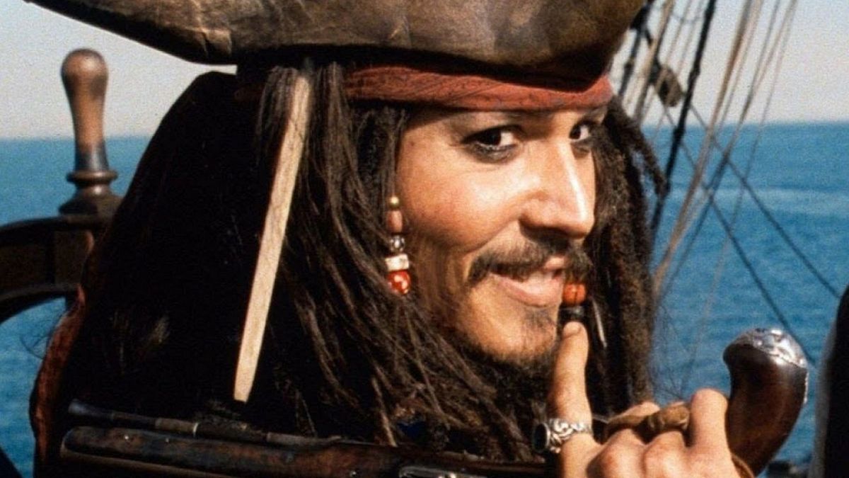 Aww, look at Johnny Depp surprising fans on Disneyland's Pirates of the Caribbean ride
