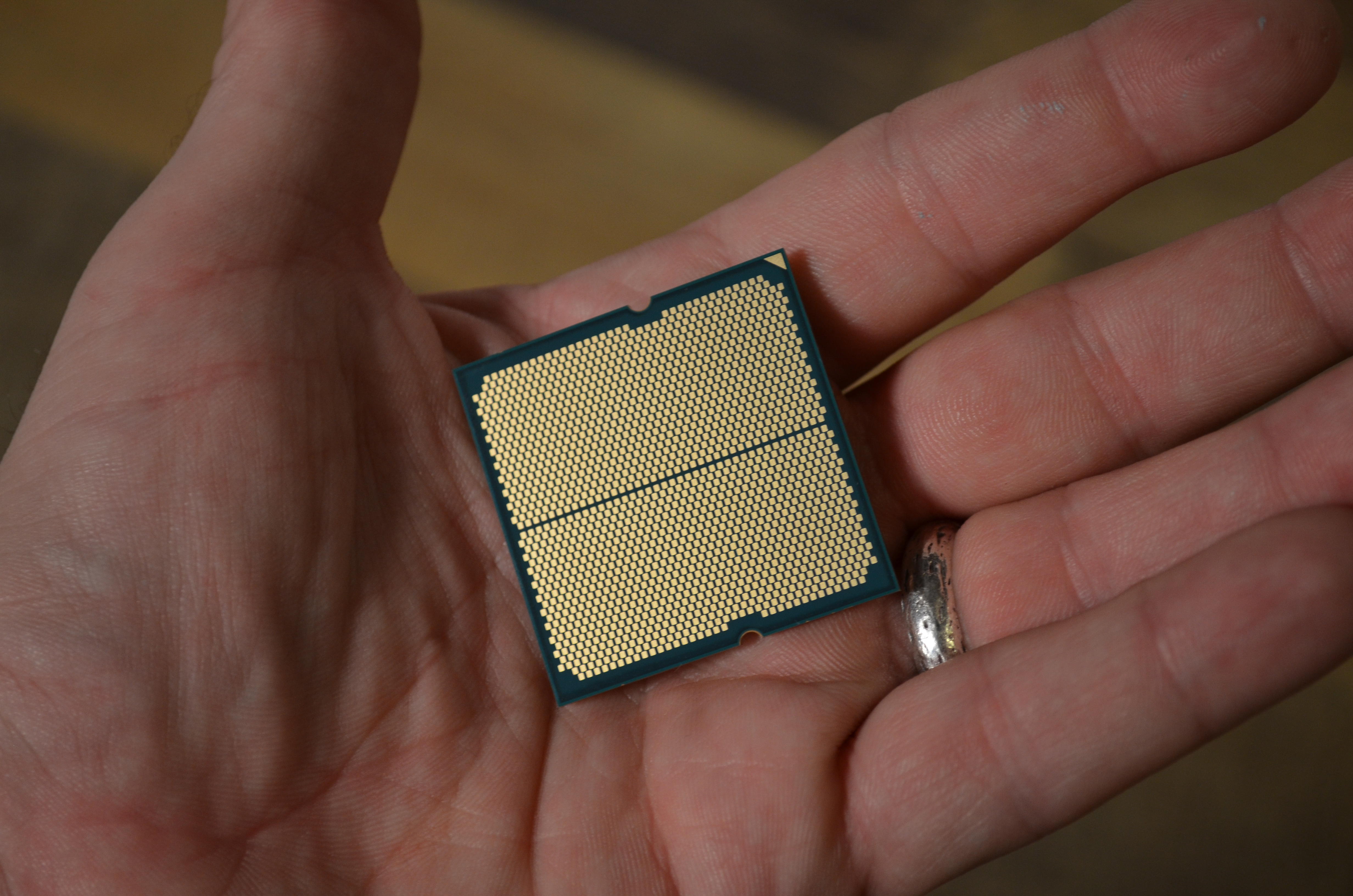 Доля AMD на рынке серверов растет, но Intel по-прежнему впереди в x86