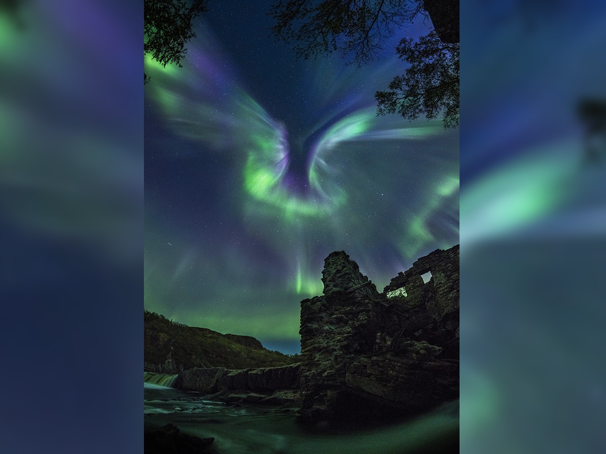 'Phoenix' Aurora Spreads Its 'Wings' Over Abandoned Military Power Station in Russia