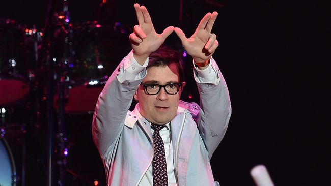 Every Weezer Album Ranked From Worst To Best Louder