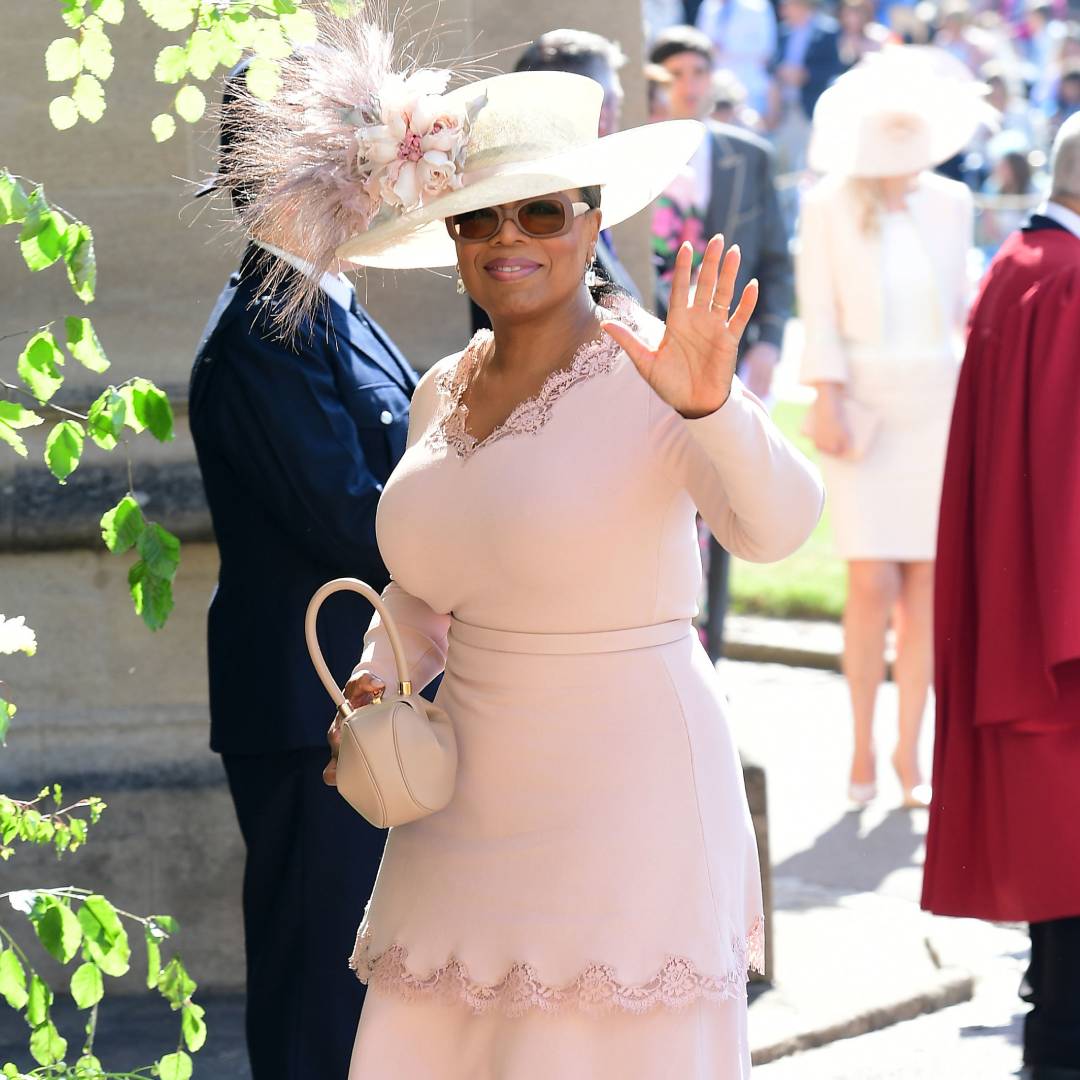  Oprah accused of 'distancing' herself from Harry and Meghan with coronation comment 