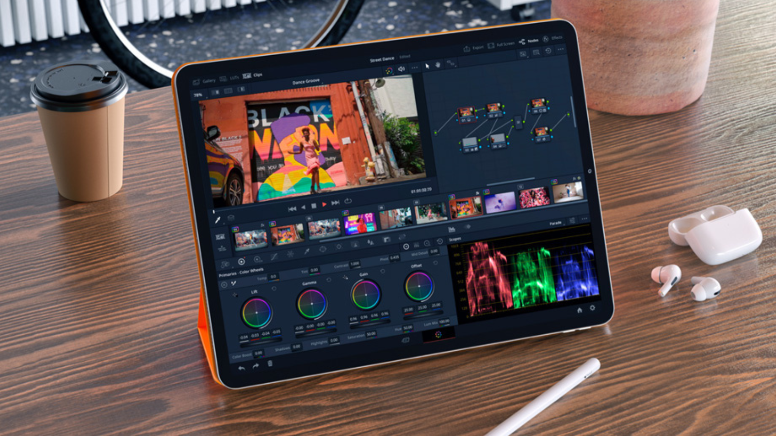 Теперь вы можете скачать DaVinci Resolve в App Store.