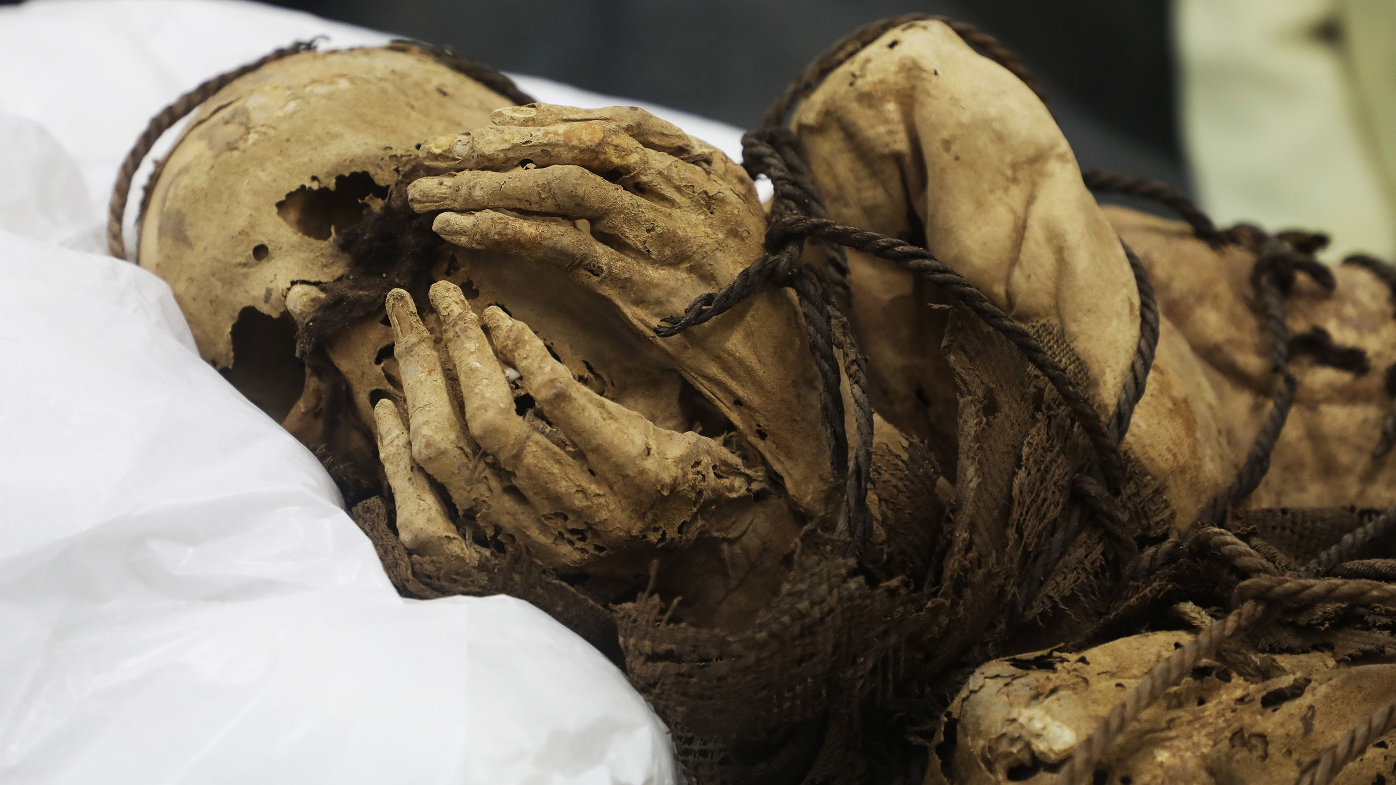 1,000-year-old mummy in fetal position found in underground tomb in Peru thumbnail