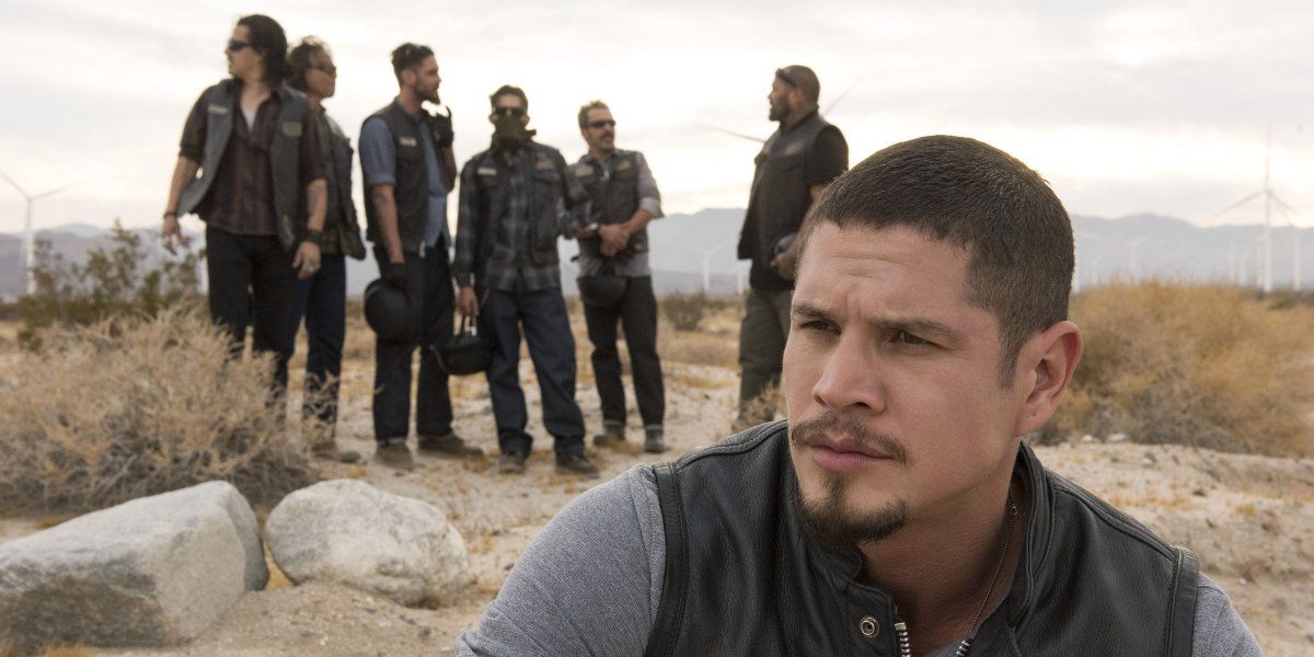 Fxs Mayans Mc Quick Things We Know About Season Cinemablend