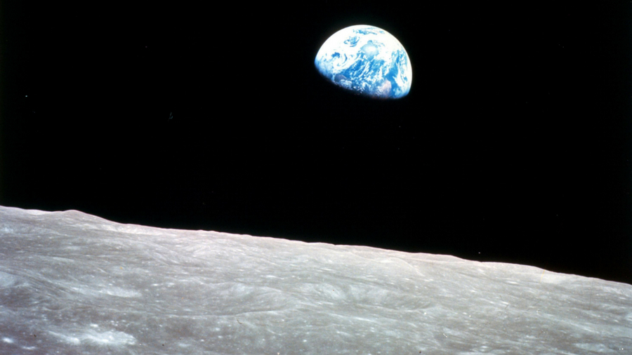 Earthrise the image of the Earth seen from the moon