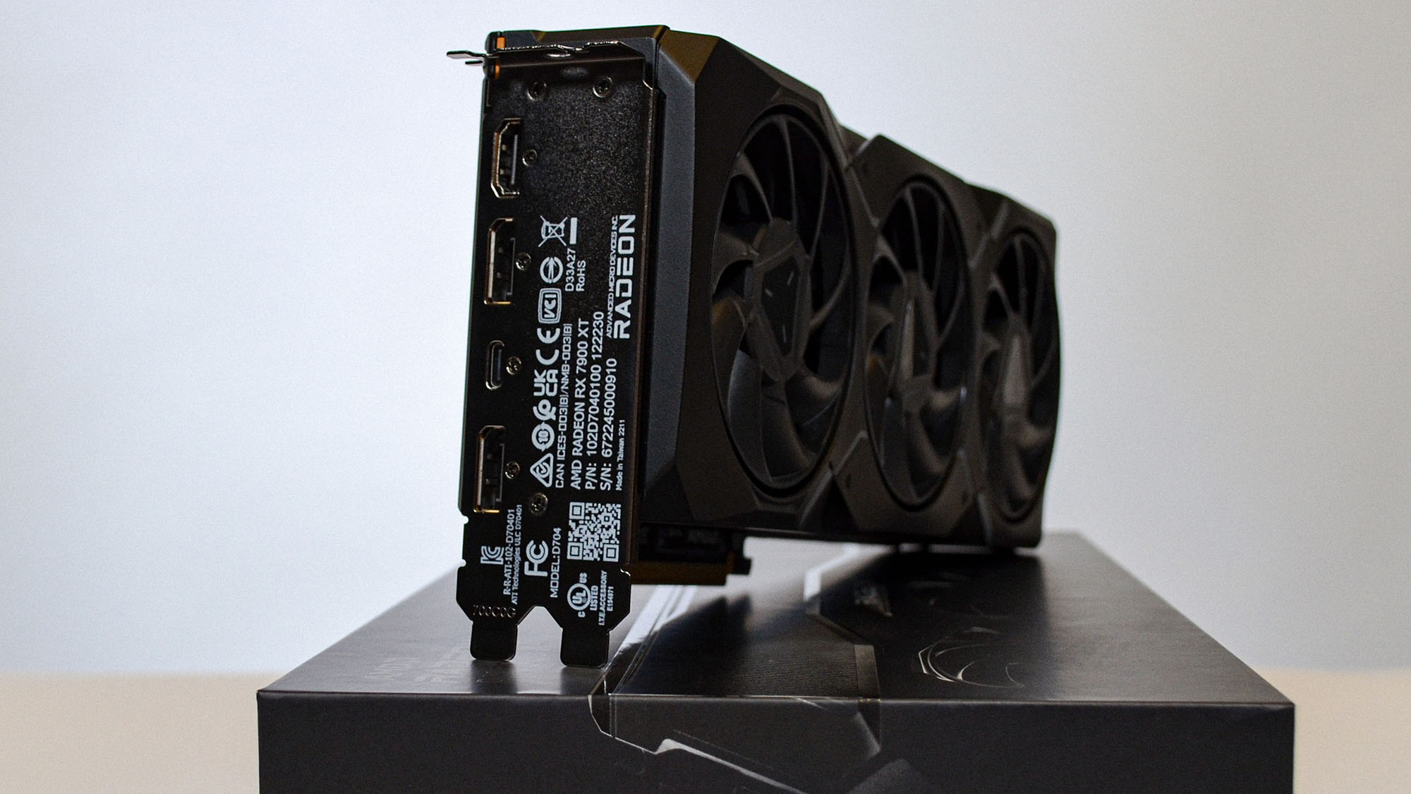 AMD Radeon RX 7600: слухи, характеристики и все, что известно на данный момент