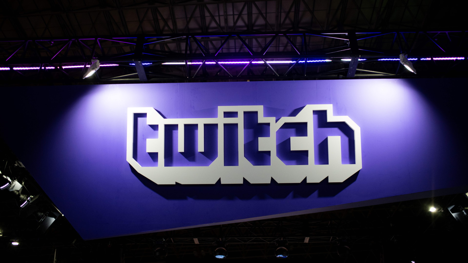  Bloomberg reports Twitch to cut 35% of staff 'as soon as Wednesday,' laying off 500 workers 